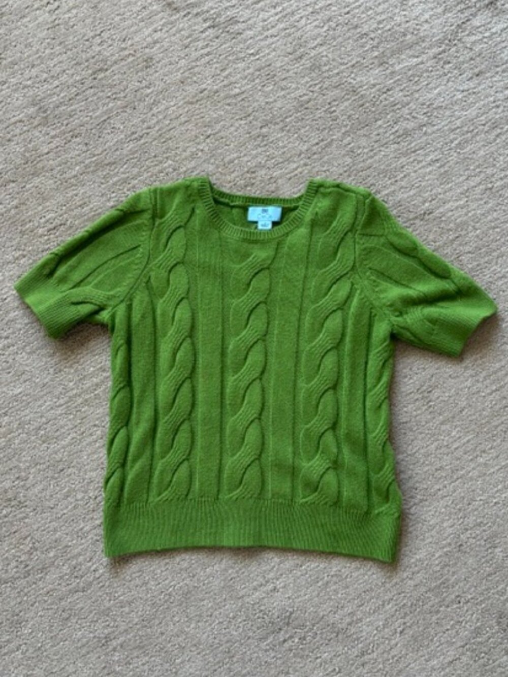 CeCe Women's Short Sleeve Sweater in Perfect Condition